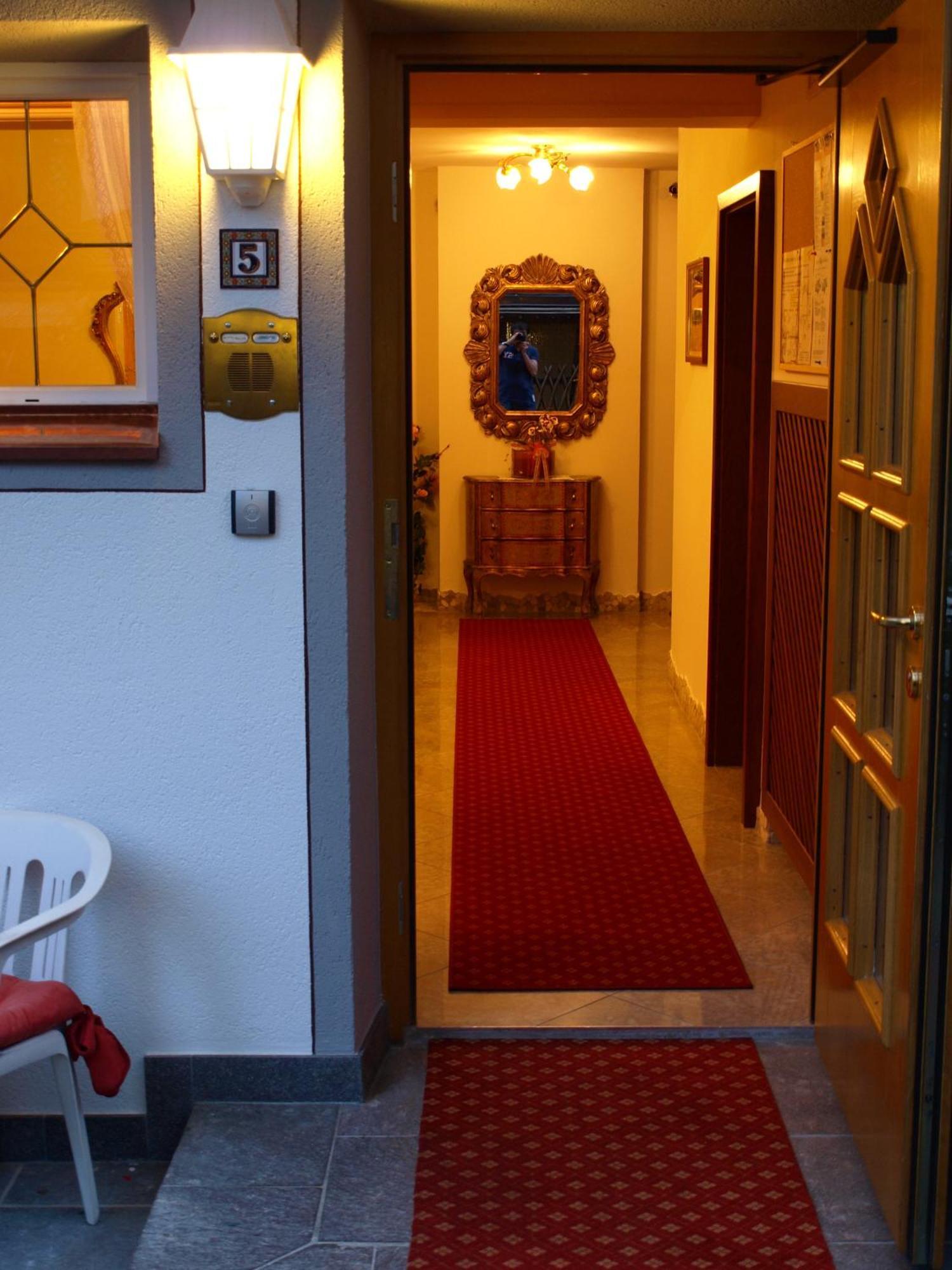 セルヴァ・ディ・ヴァル・ガルデーナ Garni Flurida Bed & Breakfast エクステリア 写真